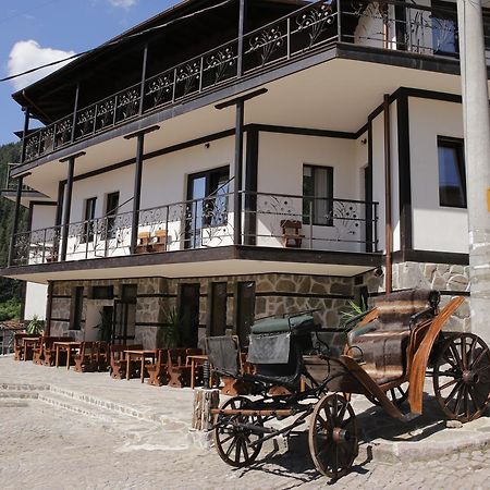 Family Hotel Valchanovata Kashta Fotinovo Экстерьер фото